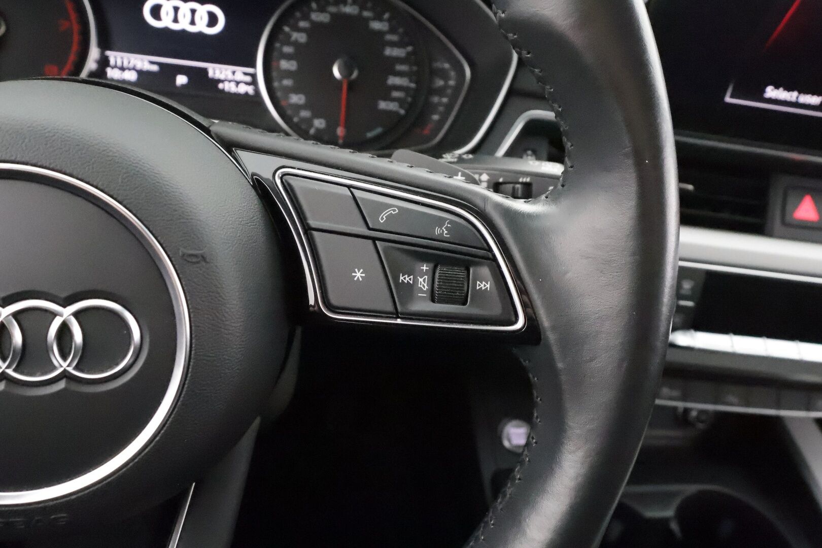 Audi A4 2020 Avant Business Advanced Comfort Edition 35 TFSI 110 kW MHEV S tronic * ACC / Webasto / Koukku / Matrix LED * - 1.Om Suomi-auto / Kahdet renkaat aluvanteilla