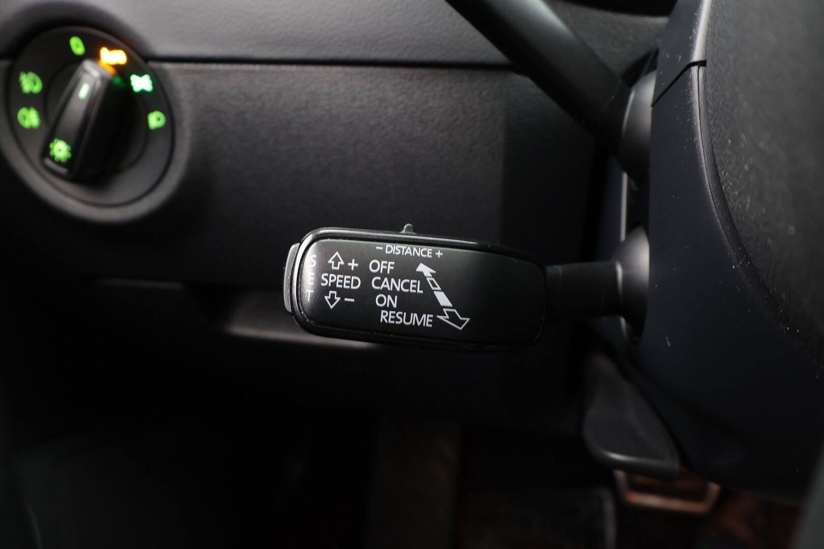 Skoda Octavia 2017 Combi 2,0 TDI 184 4x4 Scout DSG * ACC / Webasto / P.kamera / Canton / Apple&Android * - Kahdet renkaat vanteilla / Viimeisin iso huolto 206tkm / Ei Adblue