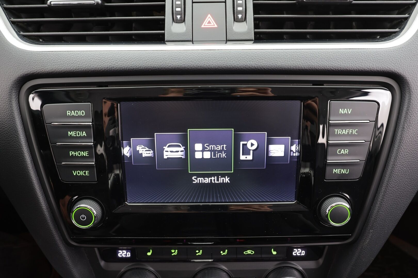 Skoda Octavia 2017 Combi 2,0 TDI 184 4x4 Scout DSG * ACC / Webasto / P.kamera / Canton / Apple&Android * - Kahdet renkaat vanteilla / Viimeisin iso huolto 206tkm / Ei Adblue