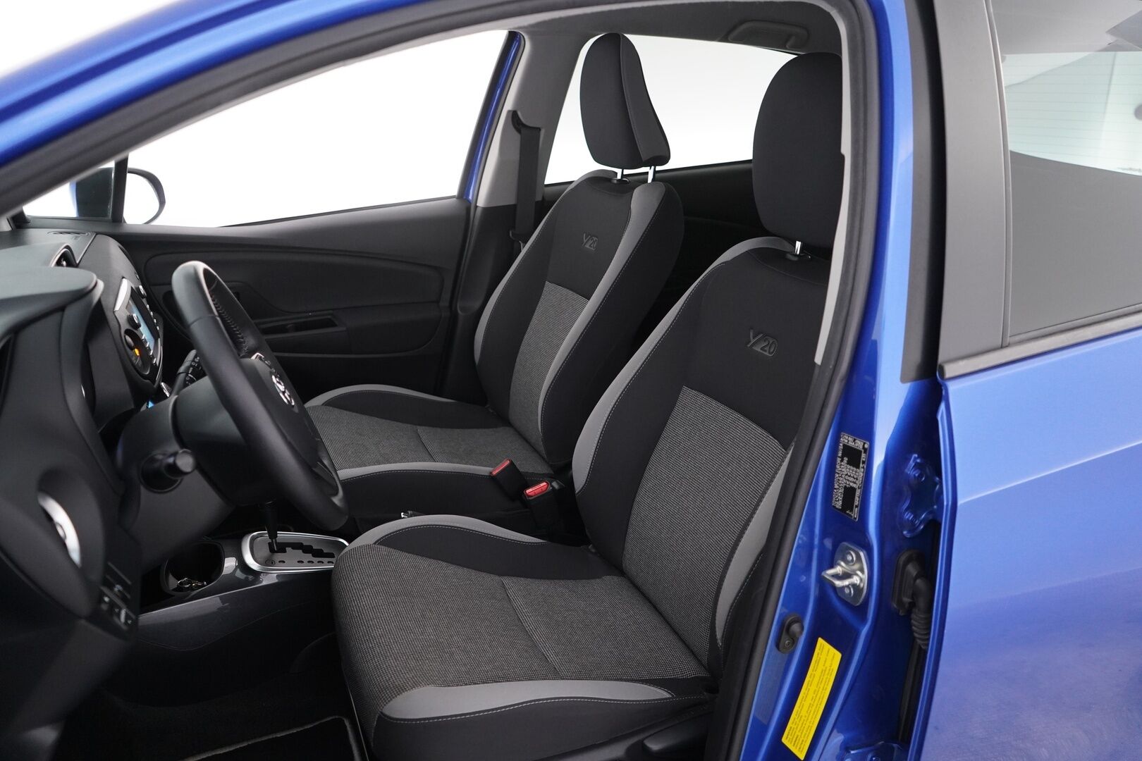 Toyota Yaris 2020 1,5 Hybrid Y20 Edition - Kamera | Lohko+sisä | Kaistavahti | Navi | Vakionopeudensäädin | Kahdet OEM vanteet | Suomi-auto | Merkkihuollettu | Katsastettu ja huollettu toukokuussa