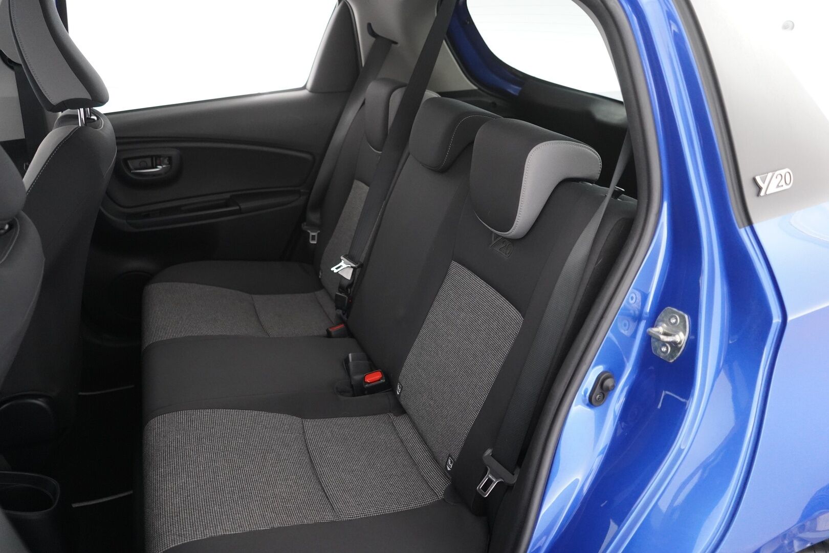 Toyota Yaris 2020 1,5 Hybrid Y20 Edition - Kamera | Lohko+sisä | Kaistavahti | Navi | Vakionopeudensäädin | Kahdet OEM vanteet | Suomi-auto | Merkkihuollettu | Katsastettu ja huollettu toukokuussa