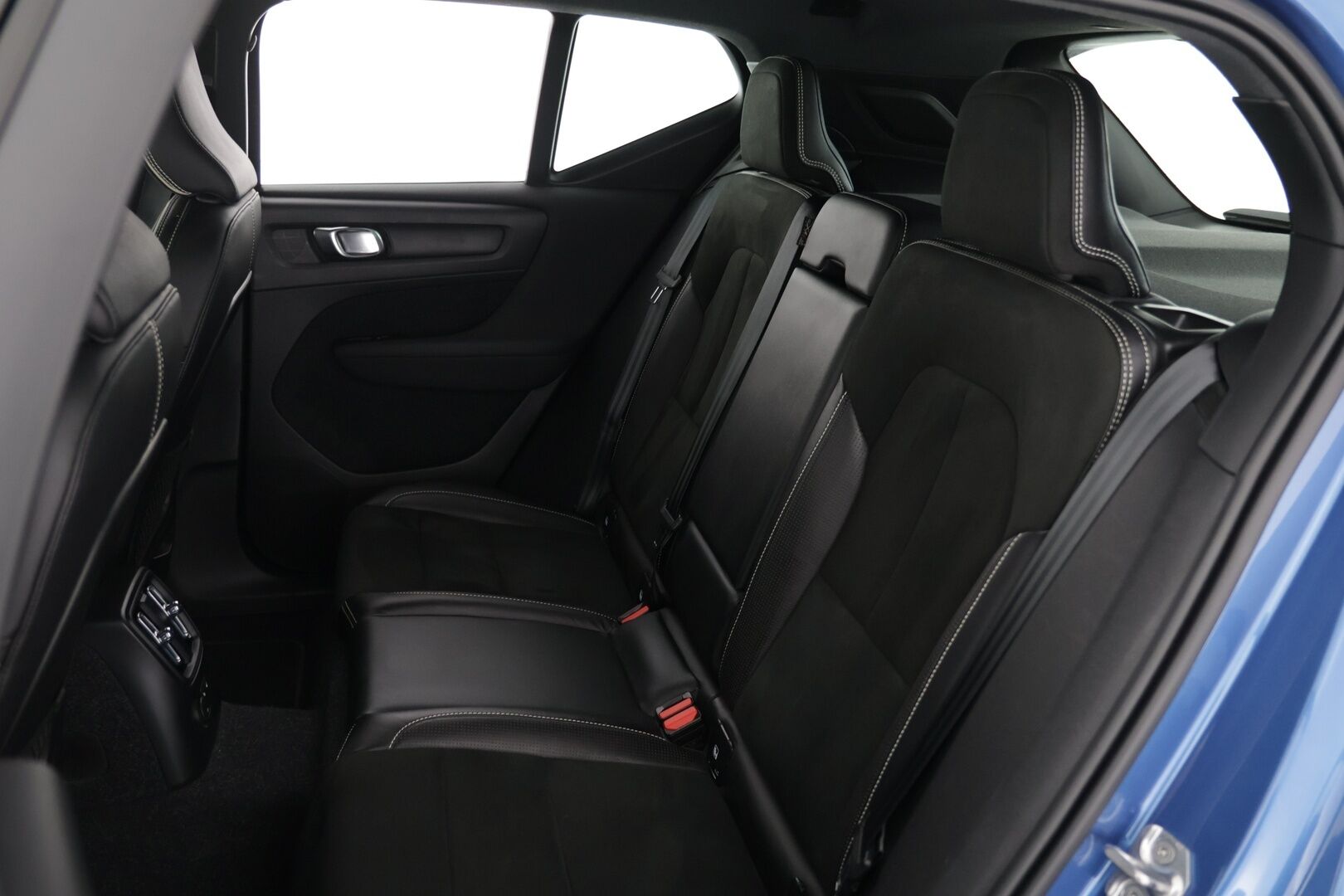 Volvo XC40 2021 T5 TwE Business R-Design aut - ACC | Vetokoukku | Digimittaristo | BLIS | Carplay | Peruutuskamera | Lämmitettävä ohjauspyörä | Muistipenkki |
