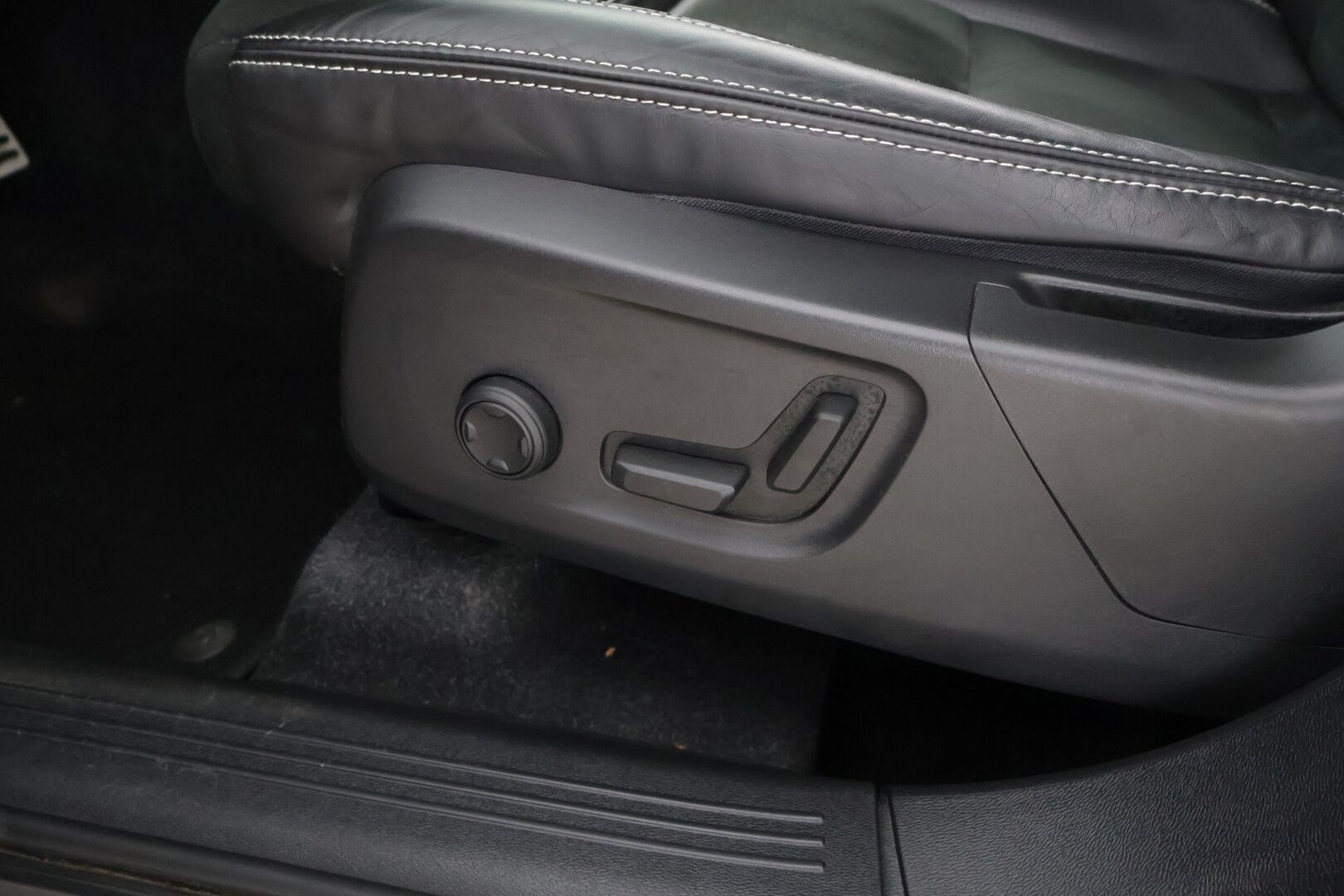 Volvo XC40 2021 T5 TwE Business R-Design aut