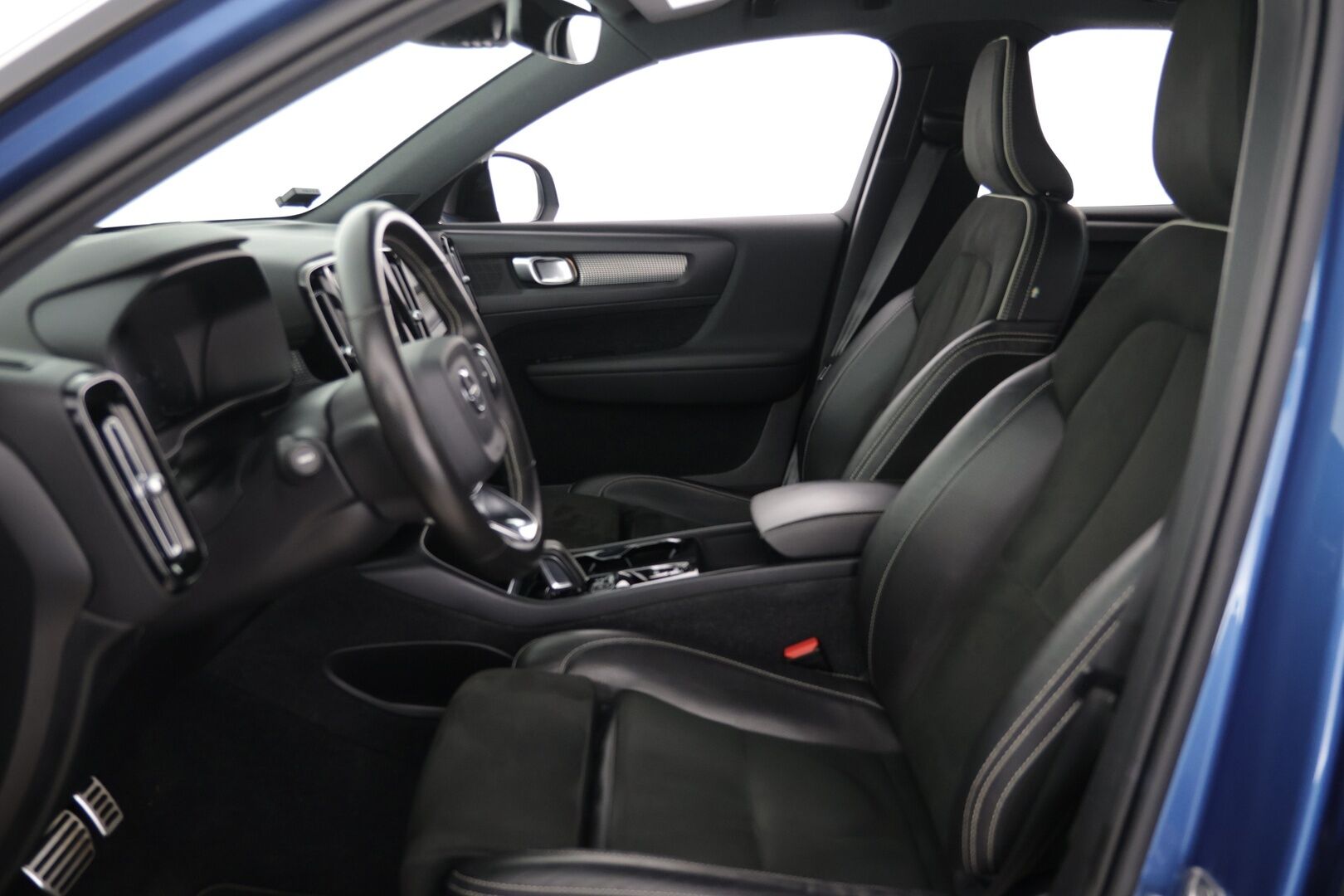 Volvo XC40 2021 T5 TwE Business R-Design aut - ACC | Vetokoukku | Digimittaristo | BLIS | Carplay | Peruutuskamera | Lämmitettävä ohjauspyörä | Muistipenkki |