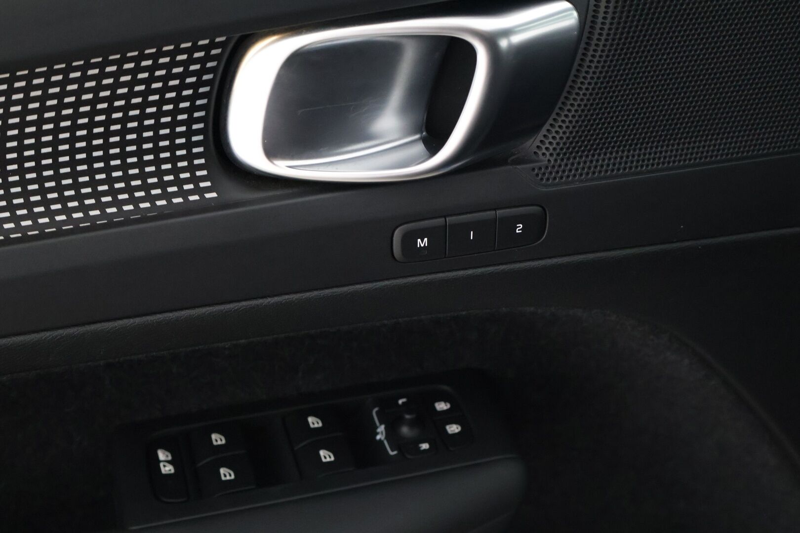 Volvo XC40 2021 T5 TwE Business R-Design aut