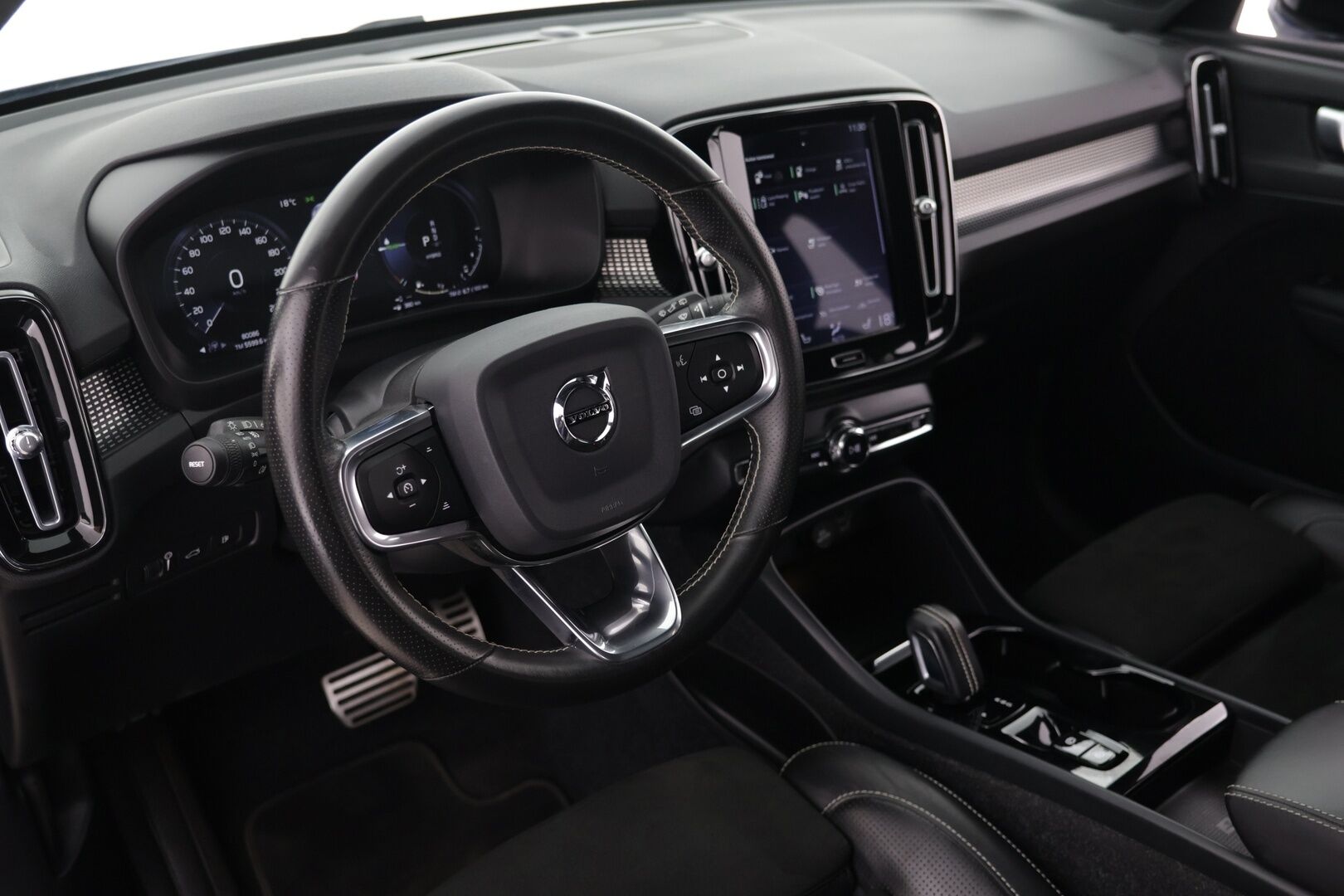 Volvo XC40 2021 T5 TwE Business R-Design aut - ACC | Vetokoukku | Digimittaristo | BLIS | Carplay | Peruutuskamera | Lämmitettävä ohjauspyörä | Muistipenkki |