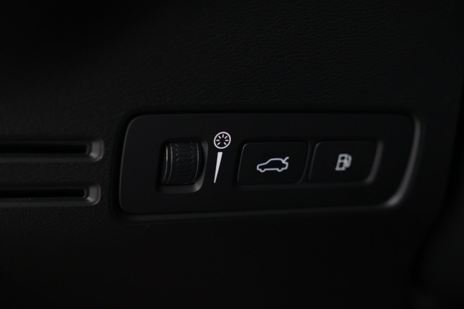 Volvo XC40 2021 T5 TwE Business R-Design aut - ACC | Vetokoukku | Digimittaristo | BLIS | Carplay | Peruutuskamera | Lämmitettävä ohjauspyörä | Muistipenkki |