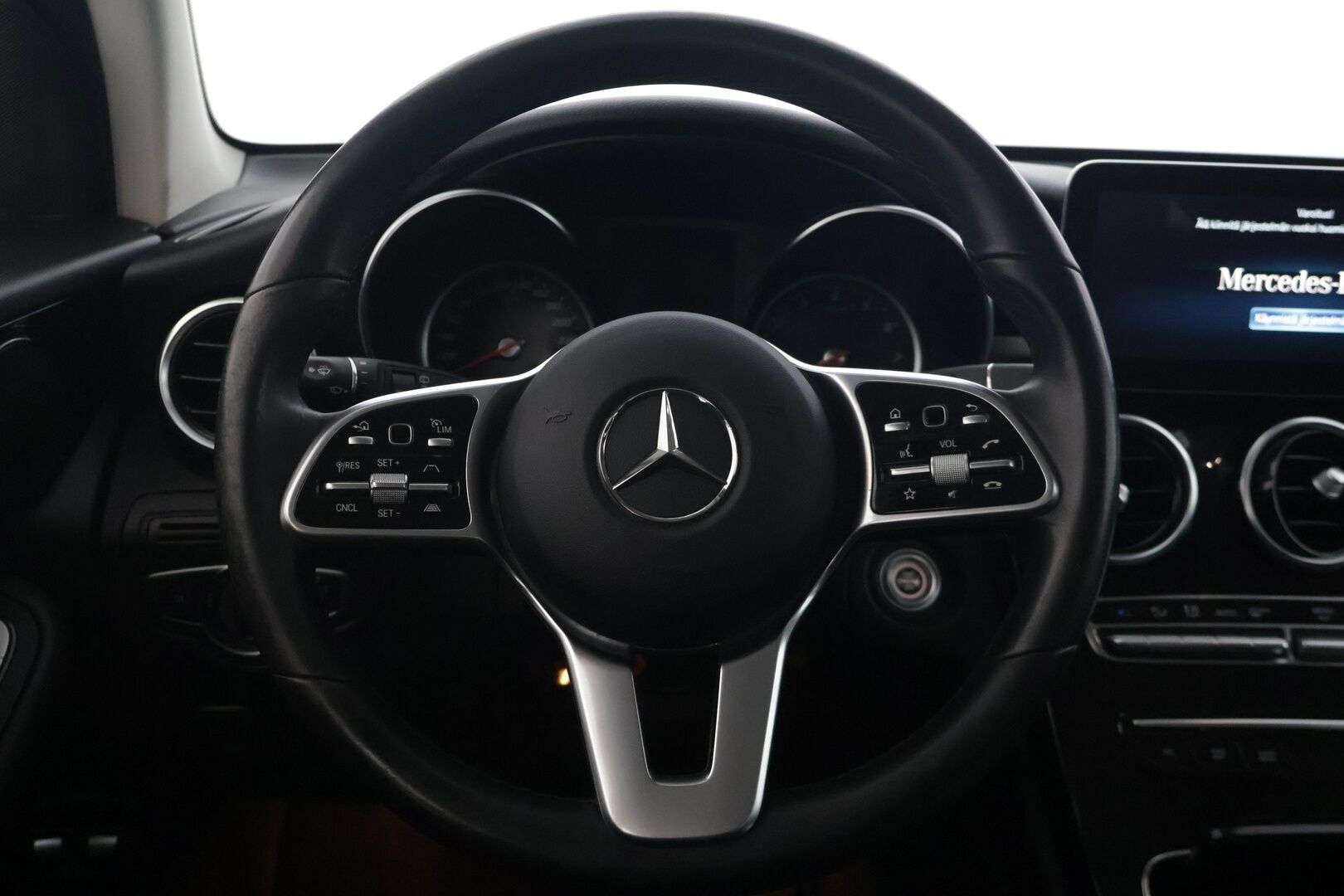 Mercedes-Benz GLC 2021 300 e 4MATIC A Business EQ Power - | Adapt.vakkari | 2.OM Suomi-auto | BLIS | Urheiluistuimet | P. Kamera | Led High Performance | Apple&Android carplay | Sähköluukku |