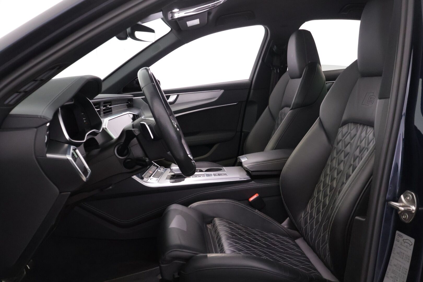 Audi A6 2020 Sedan Business Sport 55 TFSIe Quattro S tronic S Line - Suomi-auto | Bang&Olufsen | P.kamera | Tikatut nahat | Vetokoukku | Muistipenkkit | Carplay | SoH 88,7% 