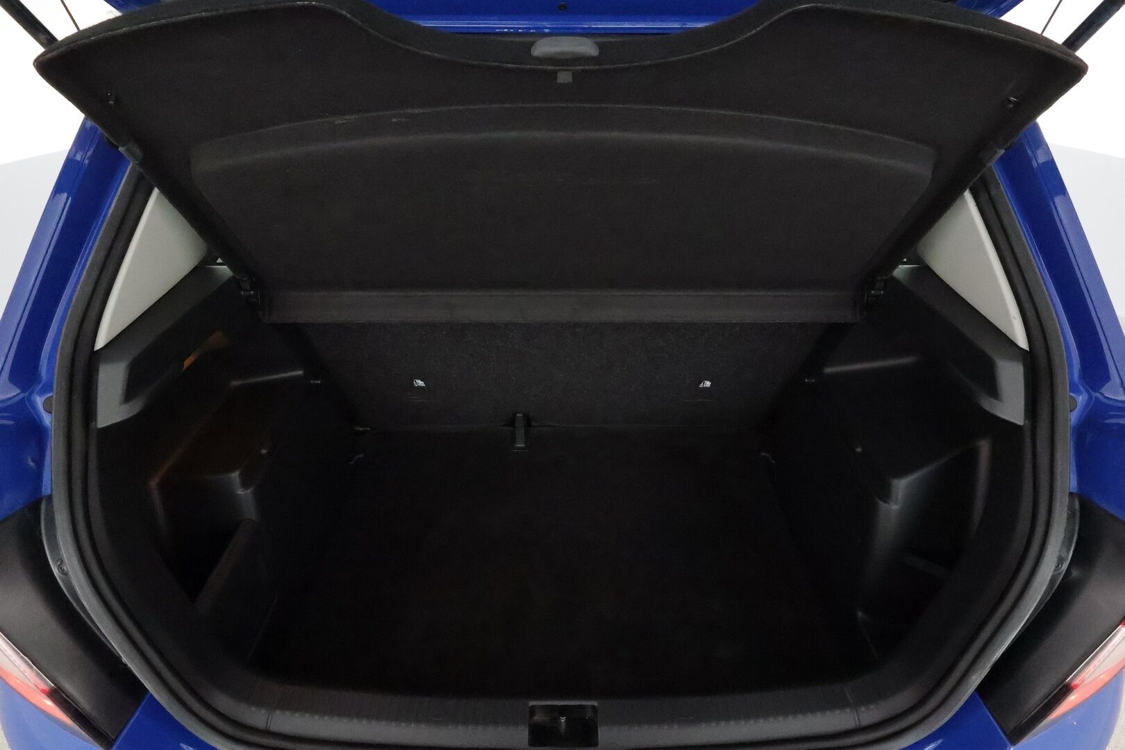 Skoda Fabia 2020 1,0 TSI 95 Active **Suomi-auto / Radio / ALV / 2xRenkaat / Lohkolämmitin** - Ilmastointi
