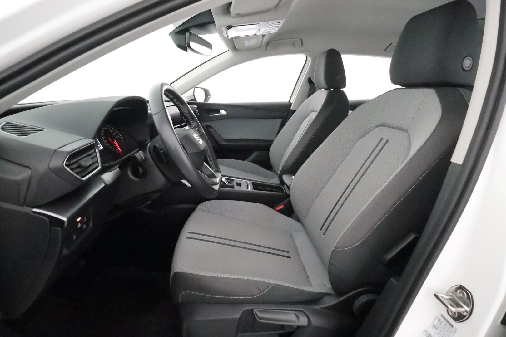 Seat Leon 2021 1,0 eTSI 110 Hybrid Style DSG **1.om Suomi-auto / LED / Apple&Android / Lohko / P.tutkat / Ratinlämmitin**