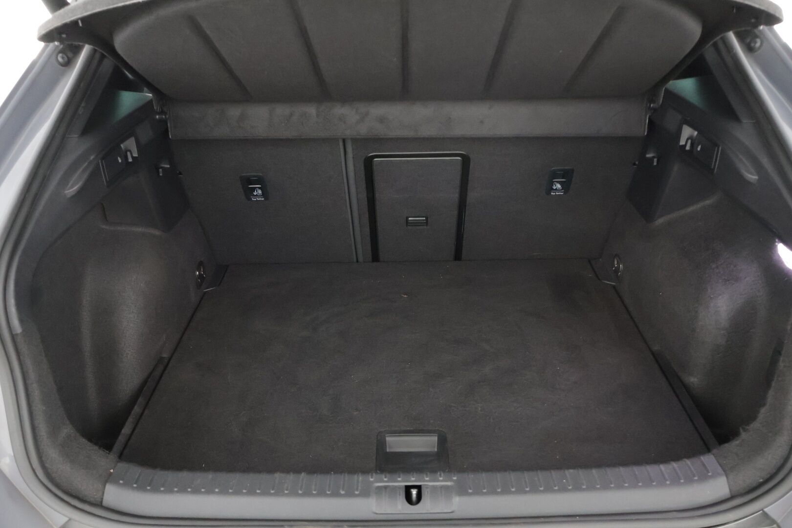 Cupra Formentor 2021 VZ 2,0 TSI 228 kW 4Drive DSG - ACC / Beats Audio / Keyless / 2x Renkaat + vanteet