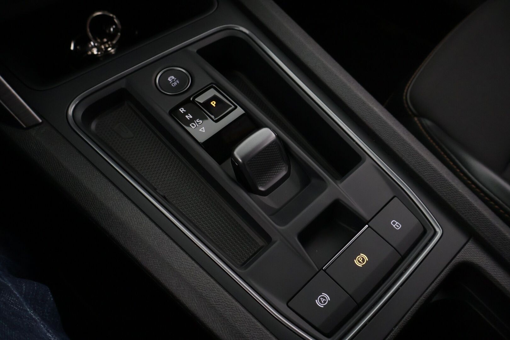 Cupra Formentor 2021 VZ 2,0 TSI 228 kW 4Drive DSG - ACC / Beats Audio / Keyless / 2x Renkaat + vanteet