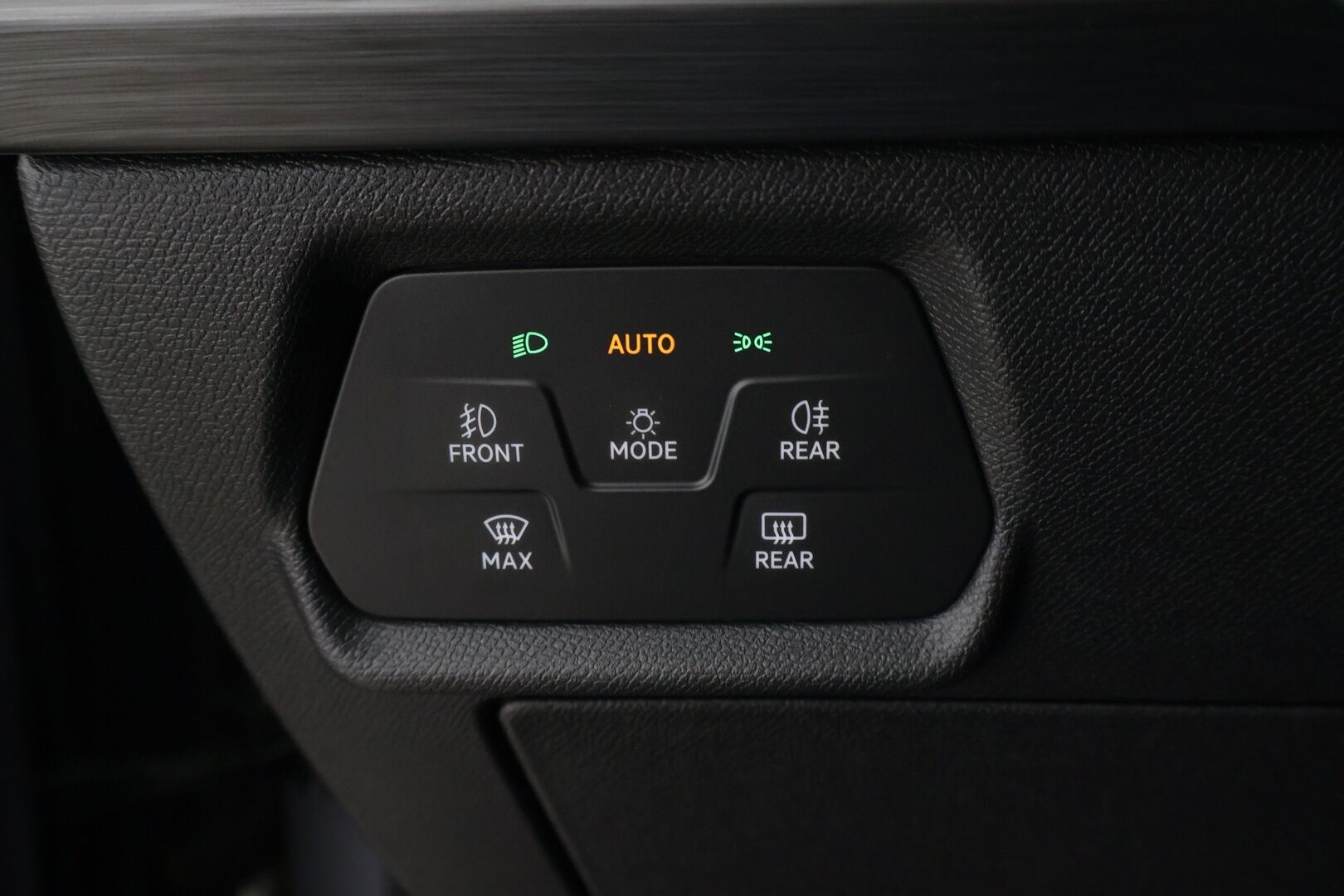 Cupra Formentor 2021 VZ 2,0 TSI 228 kW 4Drive DSG - ACC / Beats Audio / Keyless / 2x Renkaat + vanteet