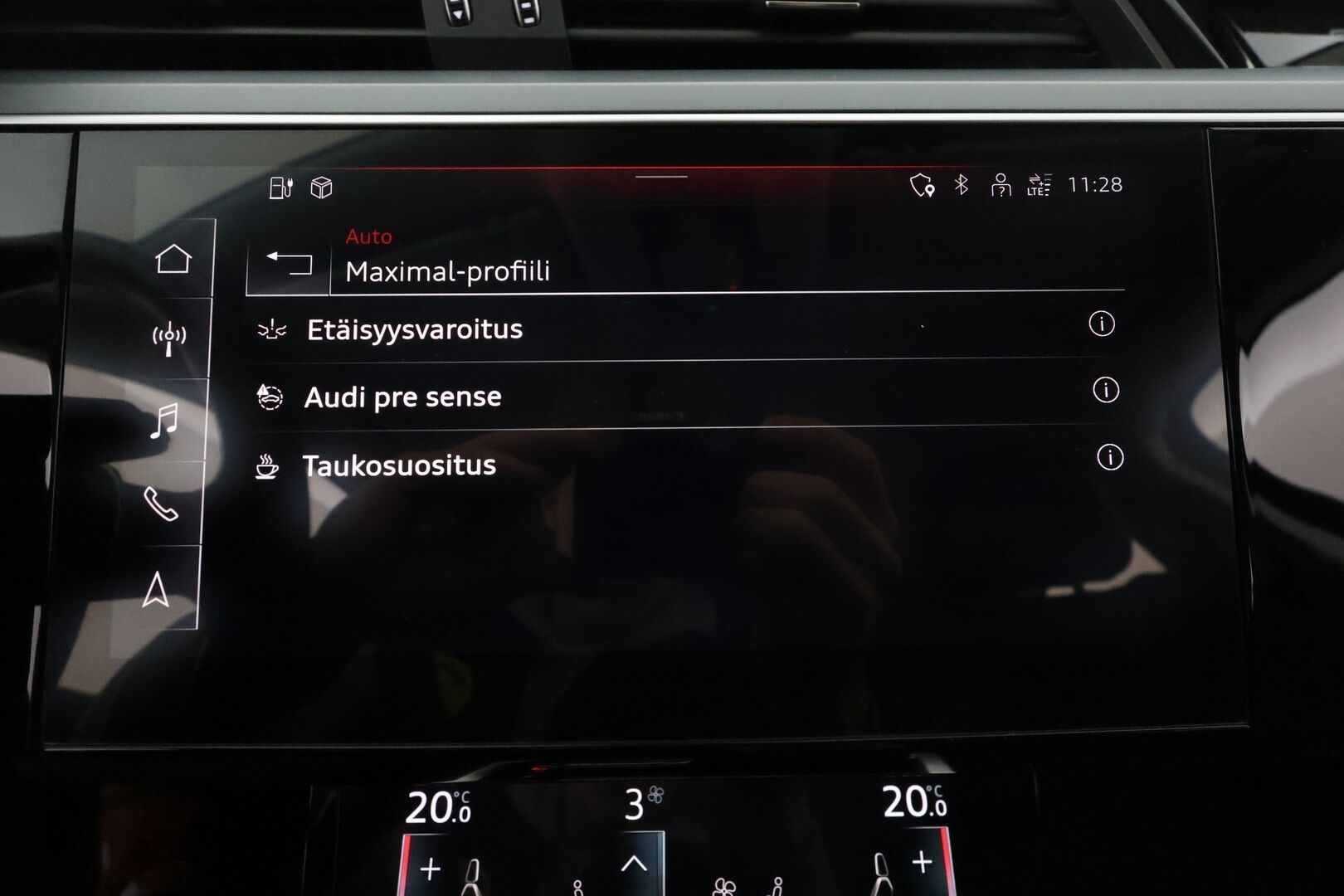Audi e-tron 2021 50 Quattro Edition Advanced *Sporttipenkit / Kamera / LED / Kaistavahti / Navi* - Suomi-auto 1. omistajalta / Kahdet Audin vanteet / Juuri huollettu / Soh 90,67%