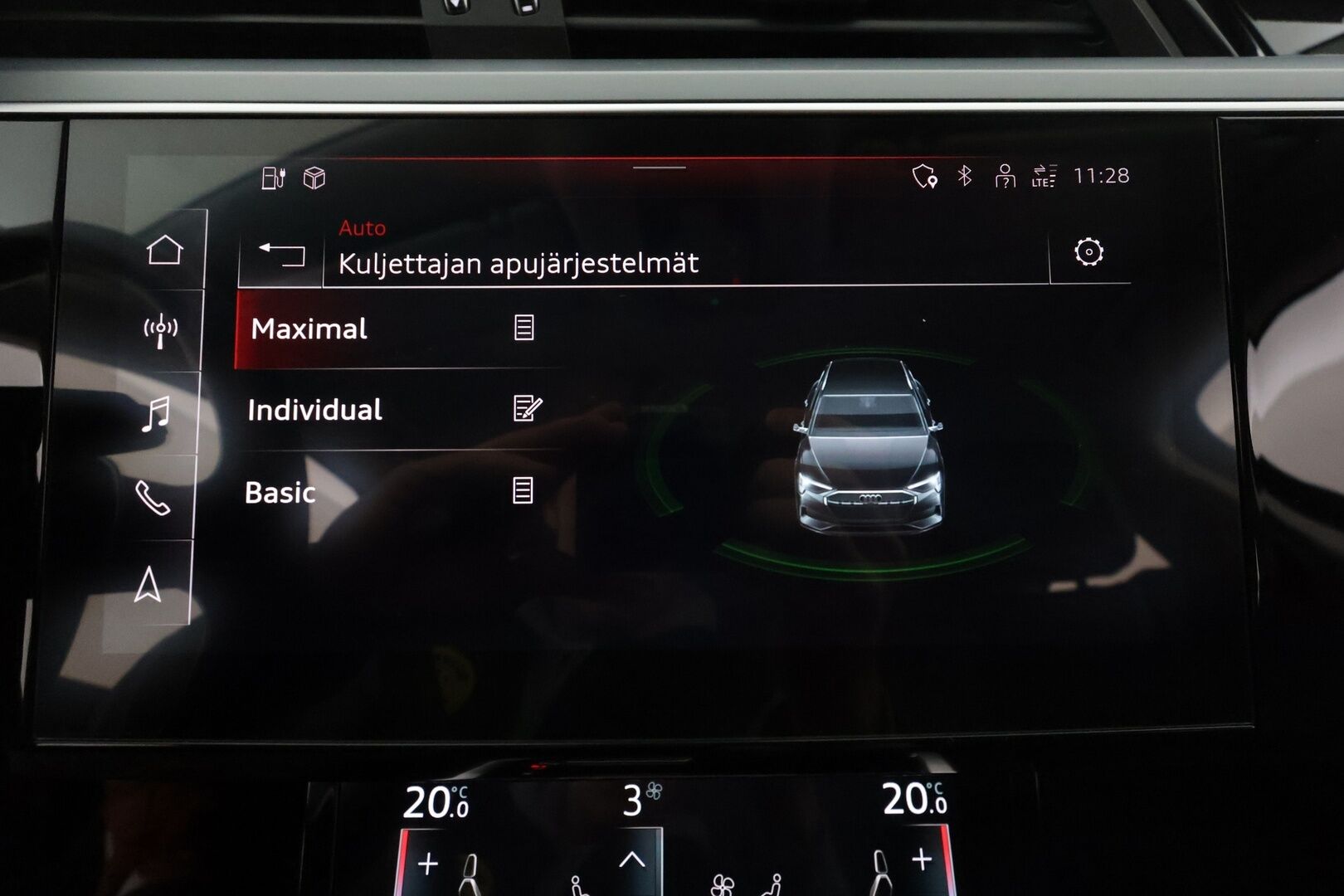 Audi e-tron 2021 50 Quattro Edition Advanced *Sporttipenkit / Kamera / LED / Kaistavahti / Navi* - Suomi-auto 1. omistajalta / Kahdet Audin vanteet / Juuri huollettu / Soh 90,67%