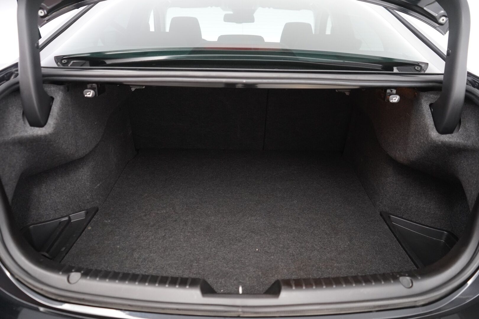 Mazda Mazda6 2016 Sedan 2,2 (150) SKYACTIV-D * Vakkari / Lohko / Tutkat / Navi * - Myydään juuri huollettuna / Kahdet renkaat / Siisti 