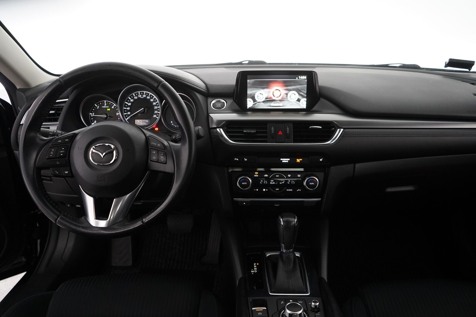 Mazda Mazda6 2016 Sedan 2,2 (150) SKYACTIV-D * Vakkari / Lohko / Tutkat / Navi * - Myydään juuri huollettuna / Kahdet renkaat / Siisti 