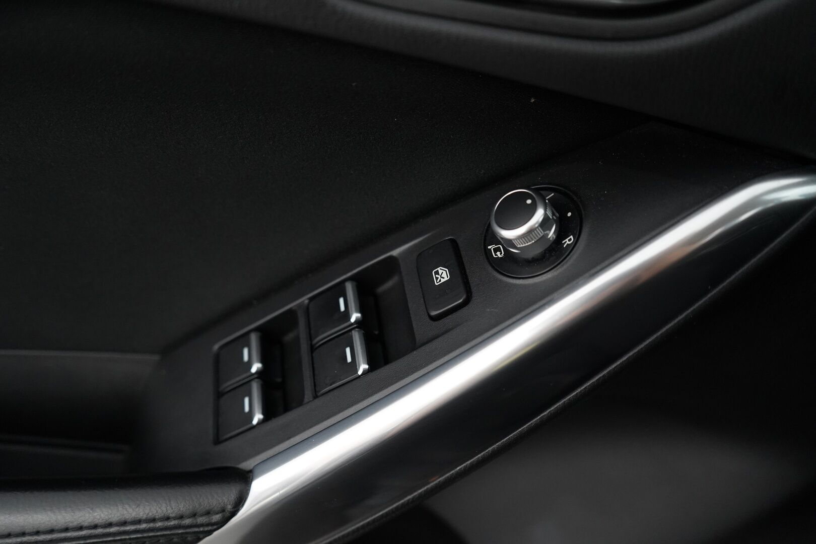 Mazda Mazda6 2016 Sedan 2,2 (150) SKYACTIV-D * Vakkari / Lohko / Tutkat / Navi * - Myydään juuri huollettuna / Kahdet renkaat / Siisti 