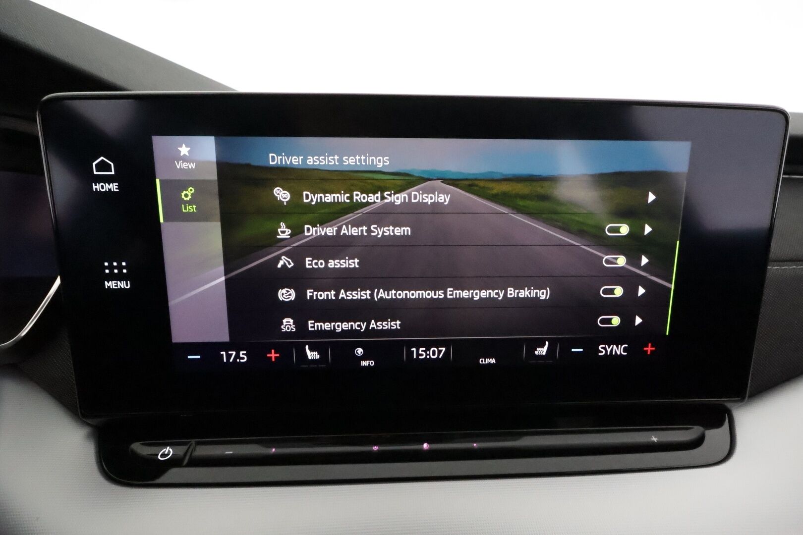 Skoda Octavia 2021 Combi 2,0 TDI 150 Style DSG Autom. **Adapt.vakkari / Webasto / Matrix LED / Muistipenkki / P.kamera / Puolinahat / KeylessGo** - 1.Om Suomi-auto / Kahdet renkaat aluvanteilla / Digimittaristo / Ratinlämmitin / Suksiluukku / Sähköluukku