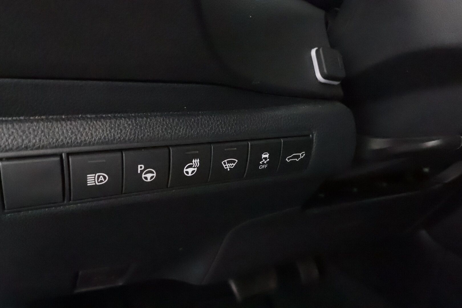 Toyota Corolla 2021 Touring Sports 1,8 Hybrid Style Business - | Webasto | ACC | LED | P.Kamera | Navi | Kaistavahti | Keyless | Ratinlämmitys | 1-om Suomi-auto | Kahdet renkaat | 