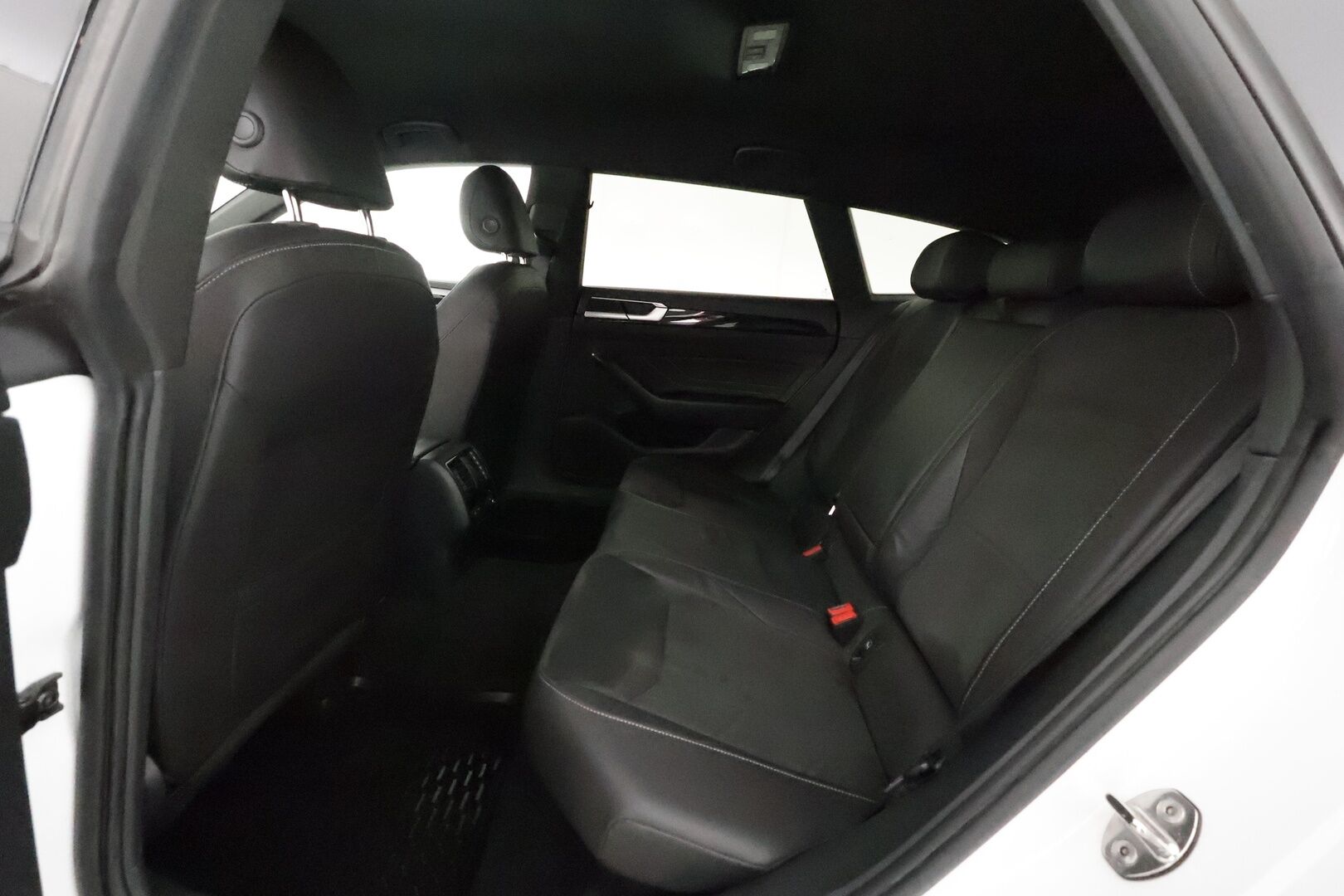 Volkswagen Arteon 2021 Shooting Brake R-Line eHybrid 160 kW DSG-automaatti - Suomiauto / Webasto / Matrix LED / Adapt.Vakkari / HUD / 360-Kamera / Nahka-Alcantara / Facelift / Huippuvarusteet!