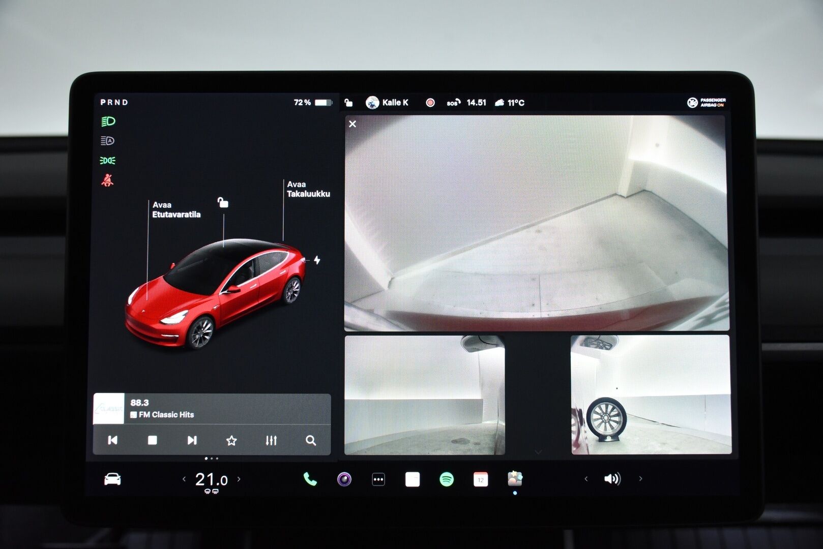 Tesla Model 3 2019 Long-Range Dual Motor AWD / Autopilot / P-Kamera / Premium Audio / Nahat / Lasikatto / Autopilot / - Kahdet renkaat omilla aluvanteilla / Akku kuntotarkistettu
