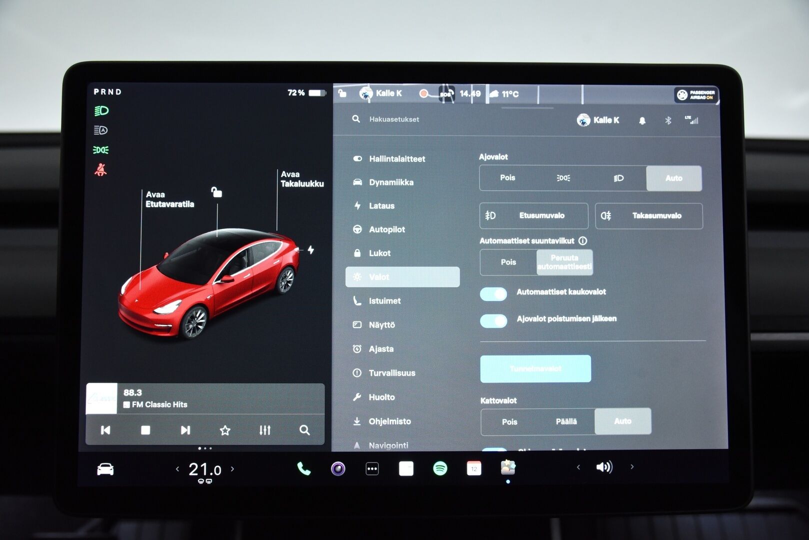 Tesla Model 3 2019 Long-Range Dual Motor AWD / Autopilot / P-Kamera / Premium Audio / Nahat / Lasikatto / Autopilot / - Kahdet renkaat omilla aluvanteilla / Akku kuntotarkistettu