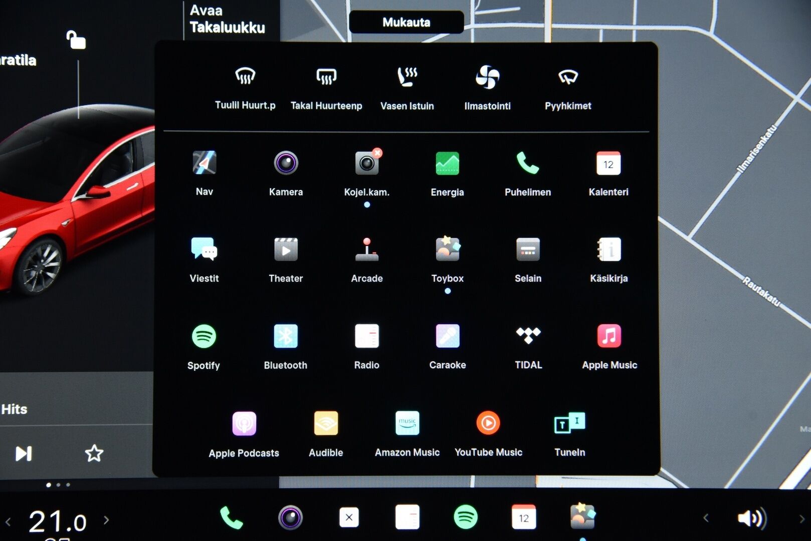 Tesla Model 3 2019 Long-Range Dual Motor AWD / Autopilot / P-Kamera / Premium Audio / Nahat / Lasikatto / Autopilot / - Kahdet renkaat omilla aluvanteilla / Akku kuntotarkistettu