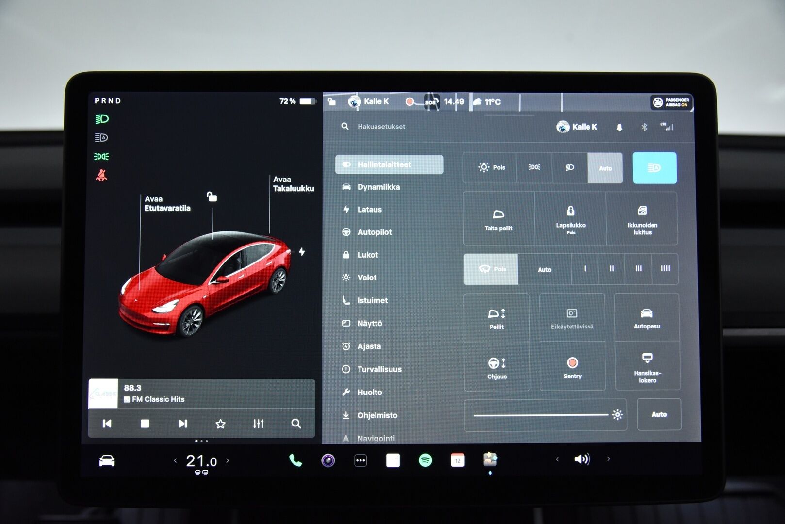Tesla Model 3 2019 Long-Range Dual Motor AWD / Autopilot / P-Kamera / Premium Audio / Nahat / Lasikatto / Autopilot / - Kahdet renkaat omilla aluvanteilla / Akku kuntotarkistettu