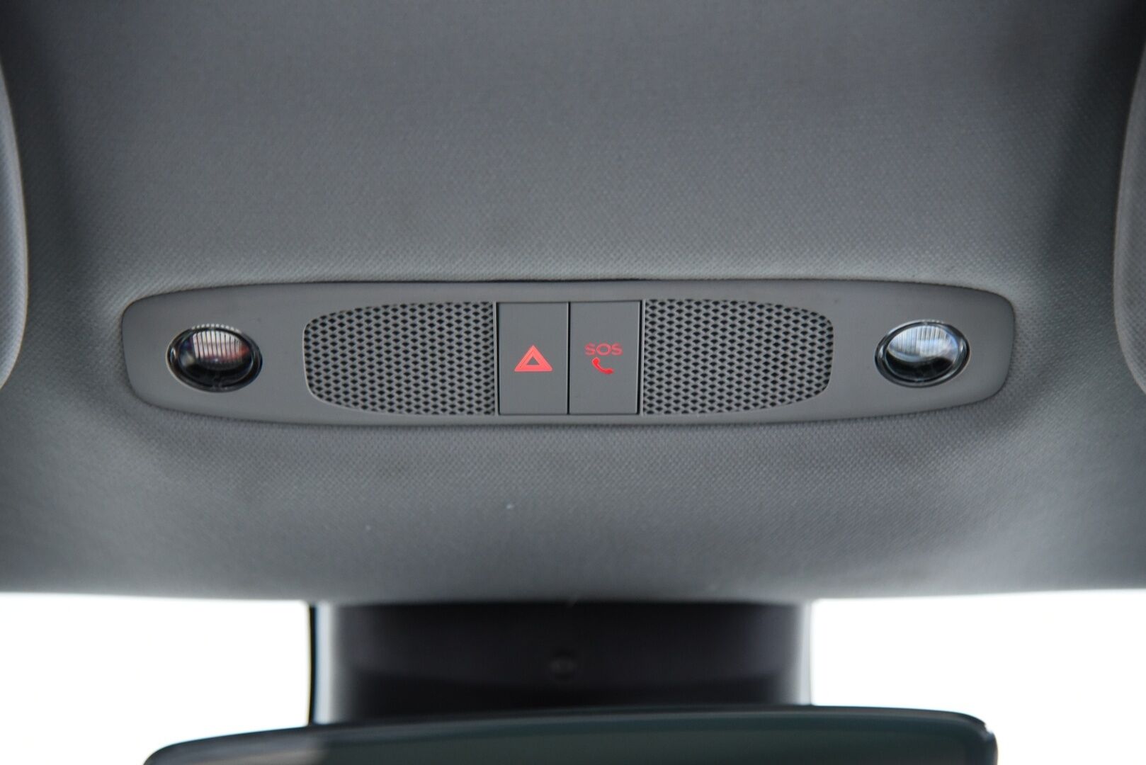 Tesla Model 3 2019 Long-Range Dual Motor AWD / Autopilot / P-Kamera / Premium Audio / Nahat / Lasikatto / Autopilot / - Kahdet renkaat omilla aluvanteilla / Akku kuntotarkistettu