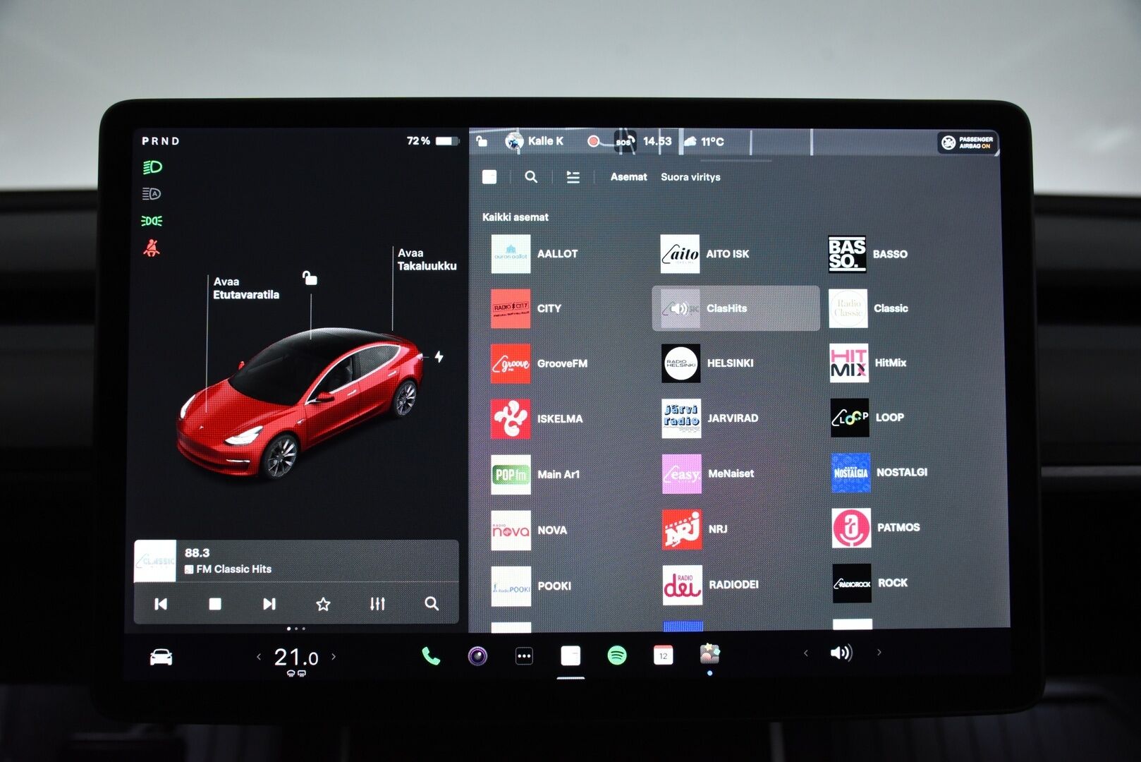 Tesla Model 3 2019 Long-Range Dual Motor AWD / Autopilot / P-Kamera / Premium Audio / Nahat / Lasikatto / Autopilot / - Kahdet renkaat omilla aluvanteilla / Akku kuntotarkistettu
