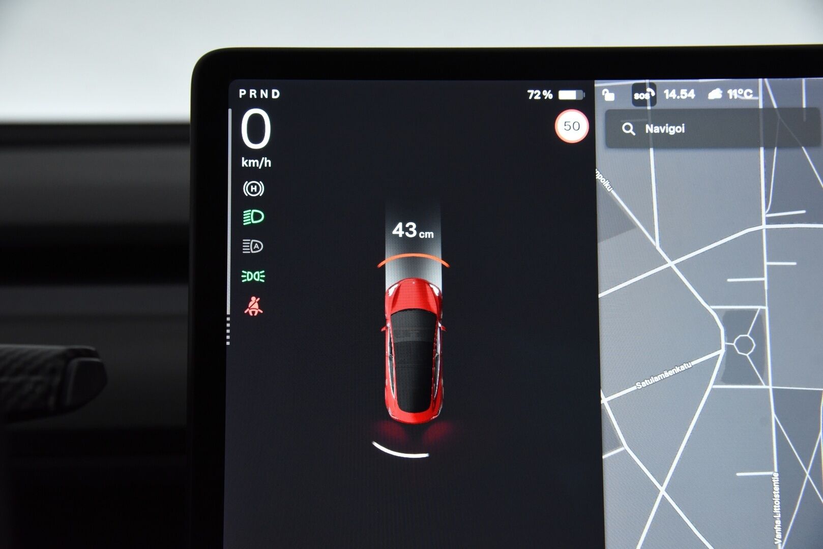 Tesla Model 3 2019 Long-Range Dual Motor AWD / Autopilot / P-Kamera / Premium Audio / Nahat / Lasikatto / Autopilot / - Kahdet renkaat omilla aluvanteilla / Akku kuntotarkistettu