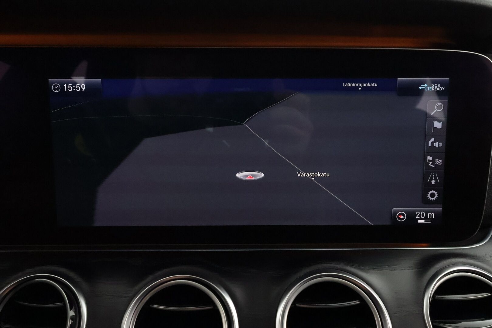 Mercedes-Benz E 2020 300 de A Business Avantgarde EQ Power * Burmester / Distronic+ / Multibeam / P.kamera / Sportpenkit / Koukku / Navi * - Huippuvarusteltu - HULLUT AVAJAISHULINAT KORKOTARJOUS 3,29 %