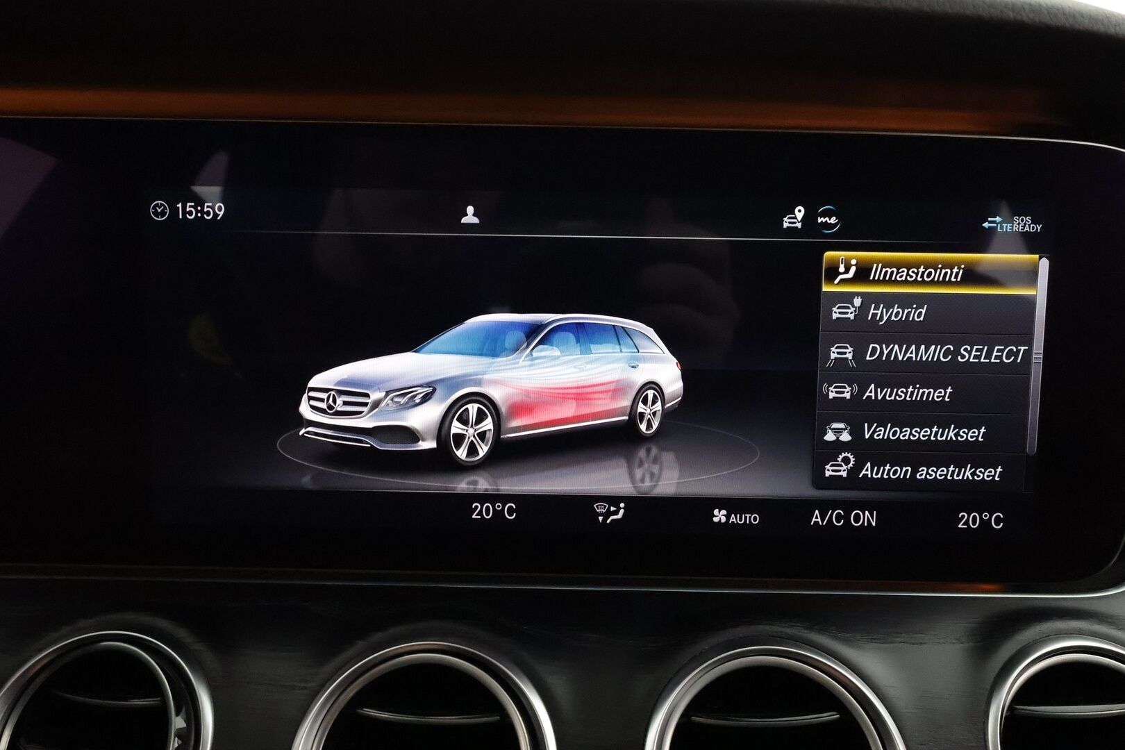 Mercedes-Benz E 2020 300 de A Business Avantgarde EQ Power * Distronic+ / Multibeam / P.kamera / Sportpenkit / Koukku / Burmester / Navi * - 2x Latauskaapelit