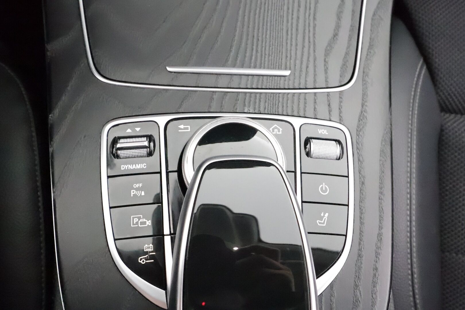 Mercedes-Benz E 2020 300 de A Business Avantgarde EQ Power * Distronic+ / Multibeam / P.kamera / Sportpenkit / Koukku / Burmester / Navi * - 2x Latauskaapelit - HULLU BLACKWEEK KORKOTARJOUS 2,49%