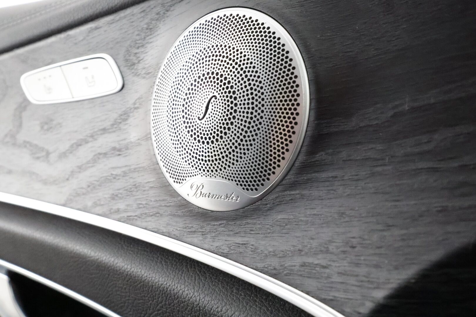 Mercedes-Benz E 2020 300 de A Business Avantgarde EQ Power * Burmester / Distronic+ / Multibeam / P.kamera / Sportpenkit / Koukku / Navi * - Huippuvarusteltu - HULLUT AVAJAISHULINAT KORKOTARJOUS 3,29 %