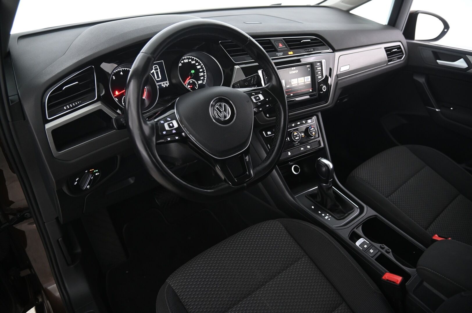 Volkswagen Touran 2016 Comfortline 1,4 TSI 110 kW (150 hv) DSG-automaatti - 7-paikkainen | Jakopää juuri tehty | ACC | Navi | Koukku | Lohko+pistoke | Tutkat | 2X renkaat 