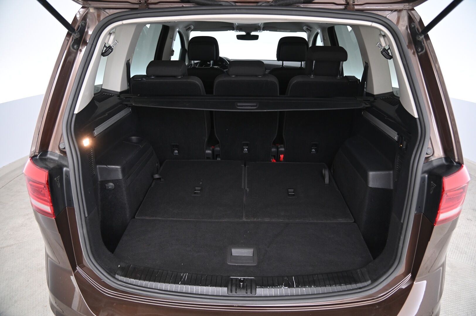 Volkswagen Touran 2016 Comfortline 1,4 TSI 110 kW (150 hv) DSG-automaatti - 7-paikkainen | Jakopää juuri tehty | ACC | Navi | Koukku | Lohko+pistoke | Tutkat | 2X renkaat 