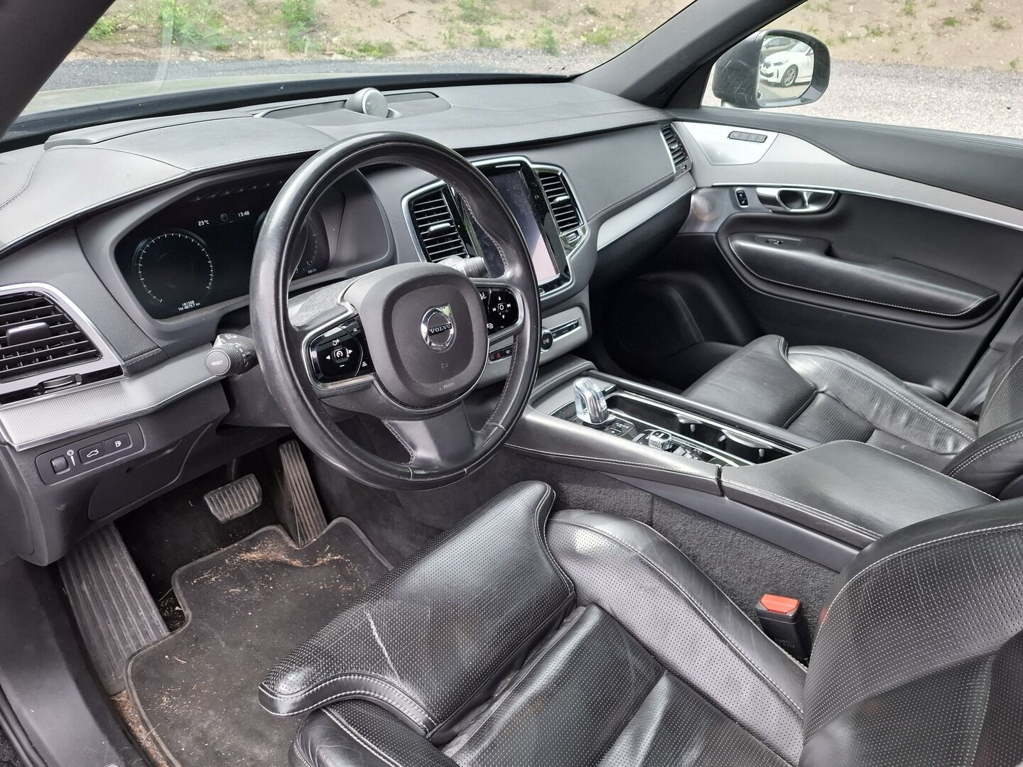 Volvo XC90 2016 T8 Twin Engine AWD Inscription aut **B&O / HUD / Panorama / Koukku / 360 kamera / Muistipenkit / TULOSSA - 3,99 % KORKOTARJOUS TÄHÄN AUTOON - Akku kuntotarkastettu!