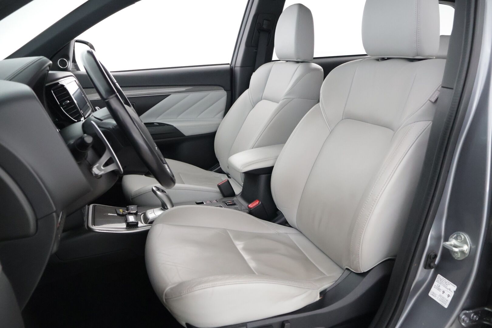 Mitsubishi Outlander 2019 2.4 Instyle Business 13kWh 4WD - *Adapt.Vak / Vetokoukku / Vaaleat Nahat / 360 Kamera / BLIS / CarPlay*