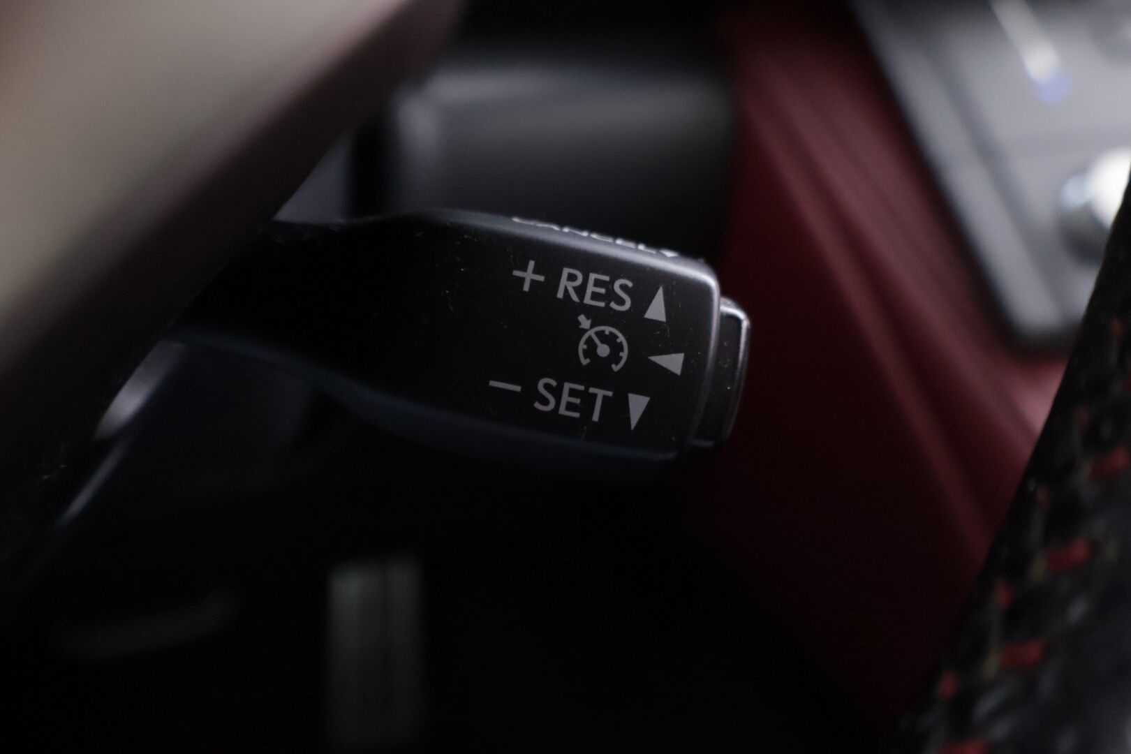 Lexus RC 2018 300h Hybrid A F Sport - | Juuri katsastettu! | Ilmastoidut nahkapenkit | Mark Levinson | Ratinlämmitin | Kaistavahti | P-Kamera | Kuljet istuin muistilla | Digimittari | Vakkari |