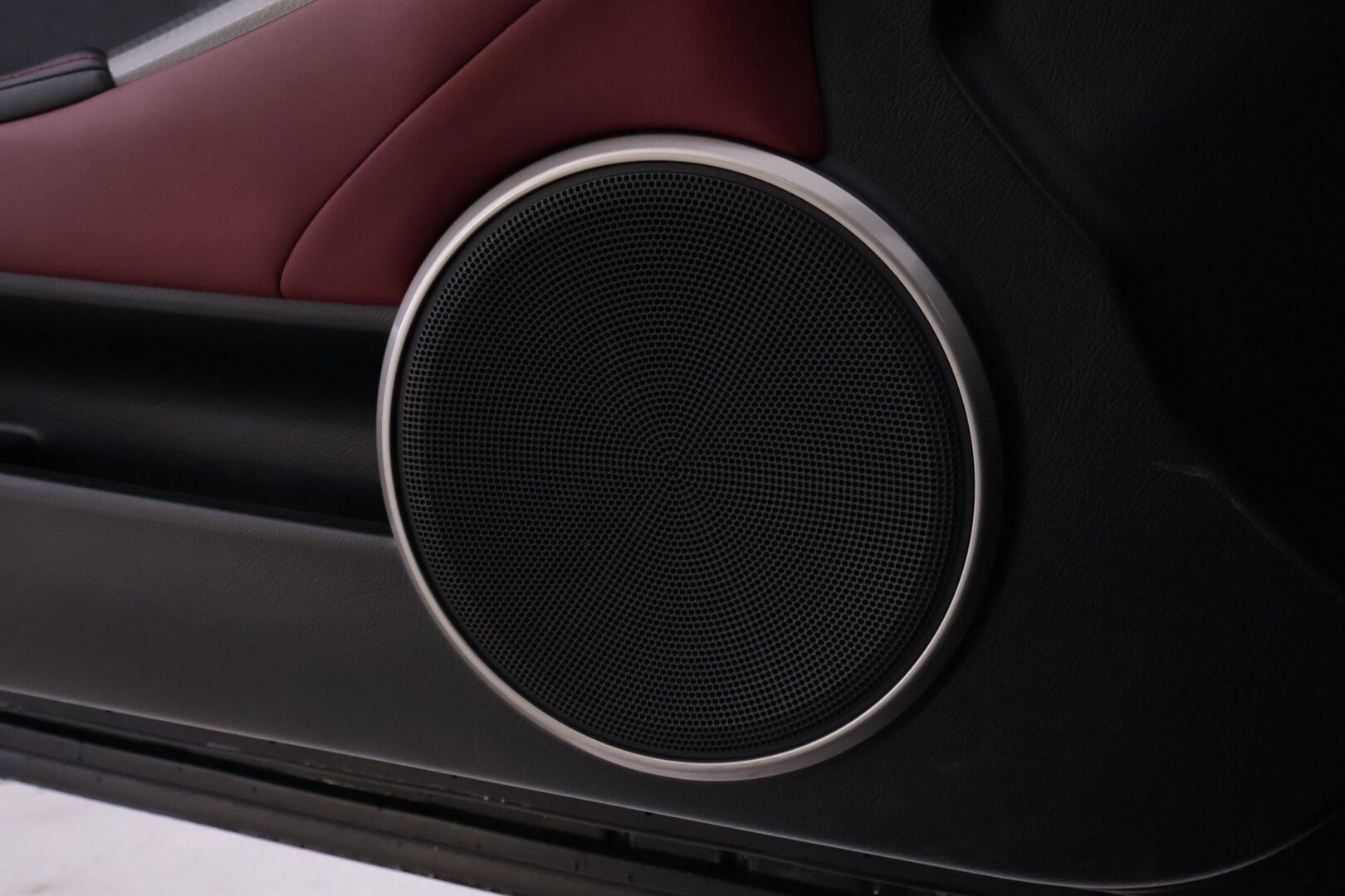 Lexus RC 2018 300h Hybrid A F Sport - | Juuri katsastettu! | Ilmastoidut nahkapenkit | Mark Levinson | Ratinlämmitin | Kaistavahti | P-Kamera | Kuljet istuin muistilla | Digimittari | Vakkari |
