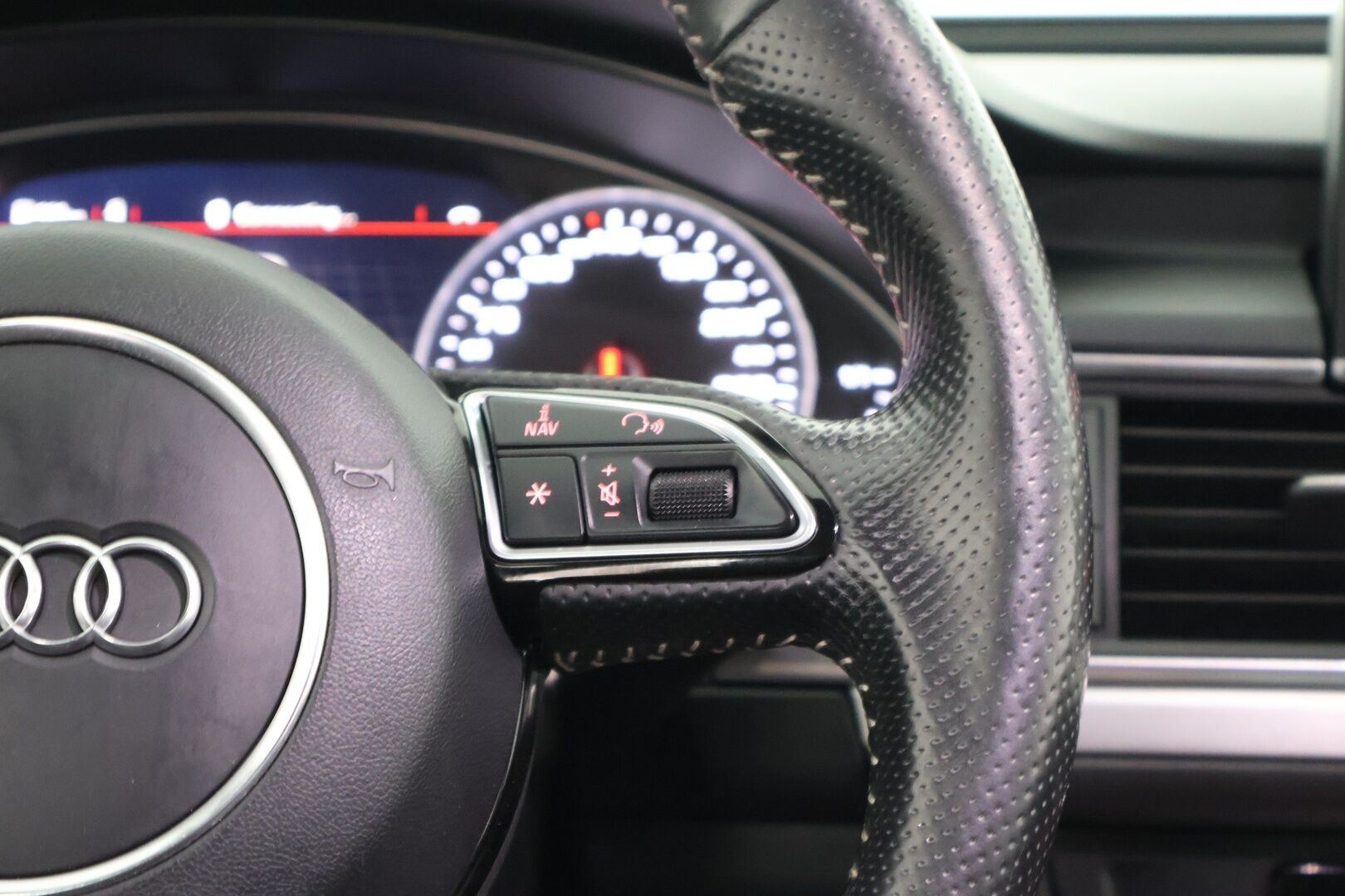 Audi A6 2018 Avant S line Business Sport 2,0 TDI 140 kW quattro S tronic - | Webasto | LED | Koukku | Flat bottom | Tutkat | Vakkari | Hihna tehty 8/2025 |