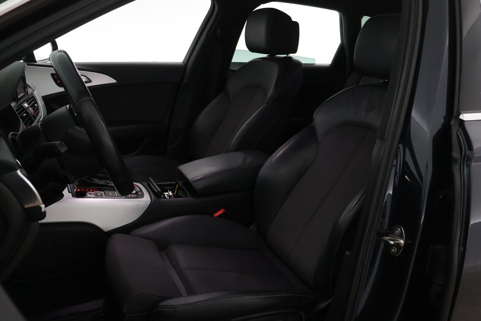 Audi A6 2018 Avant S line Business Sport 2,0 TDI 140 kW quattro S tronic - | Webasto | LED | Koukku | Flat bottom | Tutkat | Vakkari | Hihna tehty 8/2025 |