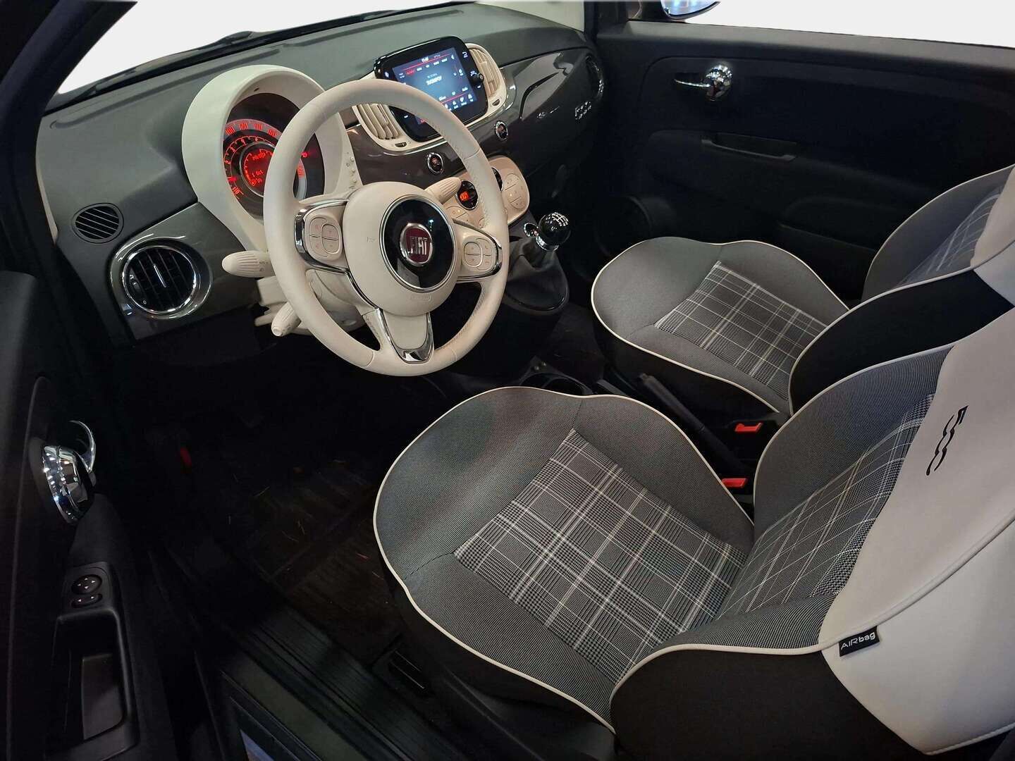 Fiat 500 2021 FIAT 500 Dolcevita - Dolcevita paketti | Suomi-auto | Vakkari | Panorama-lasikatto | Vetokoukku | 2xrenkaat aluvanteilla |