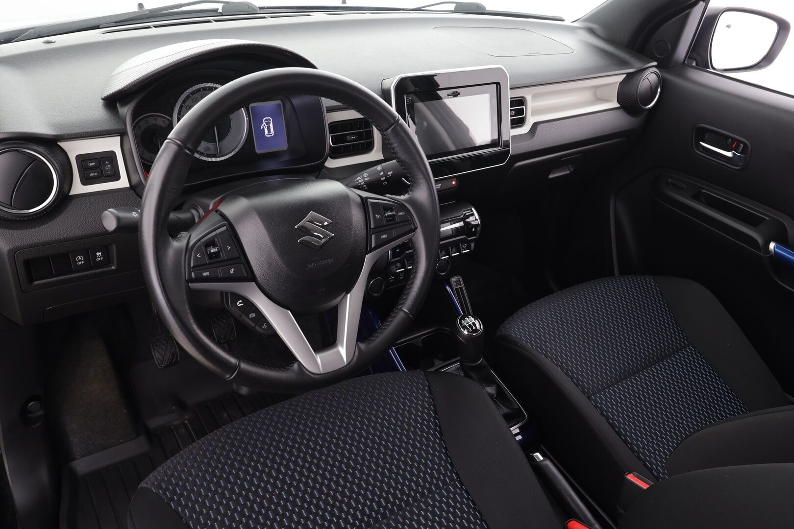 Suzuki Ignis 2021 1,2 DUALJET 4WD GLX 5MT HYBRID * Suomi-auto / Vakkari / P.kamera / LED / Navi / Lohkolämmitin * - Kahdet renkaat aluvanteilla / Merkkihuollettu