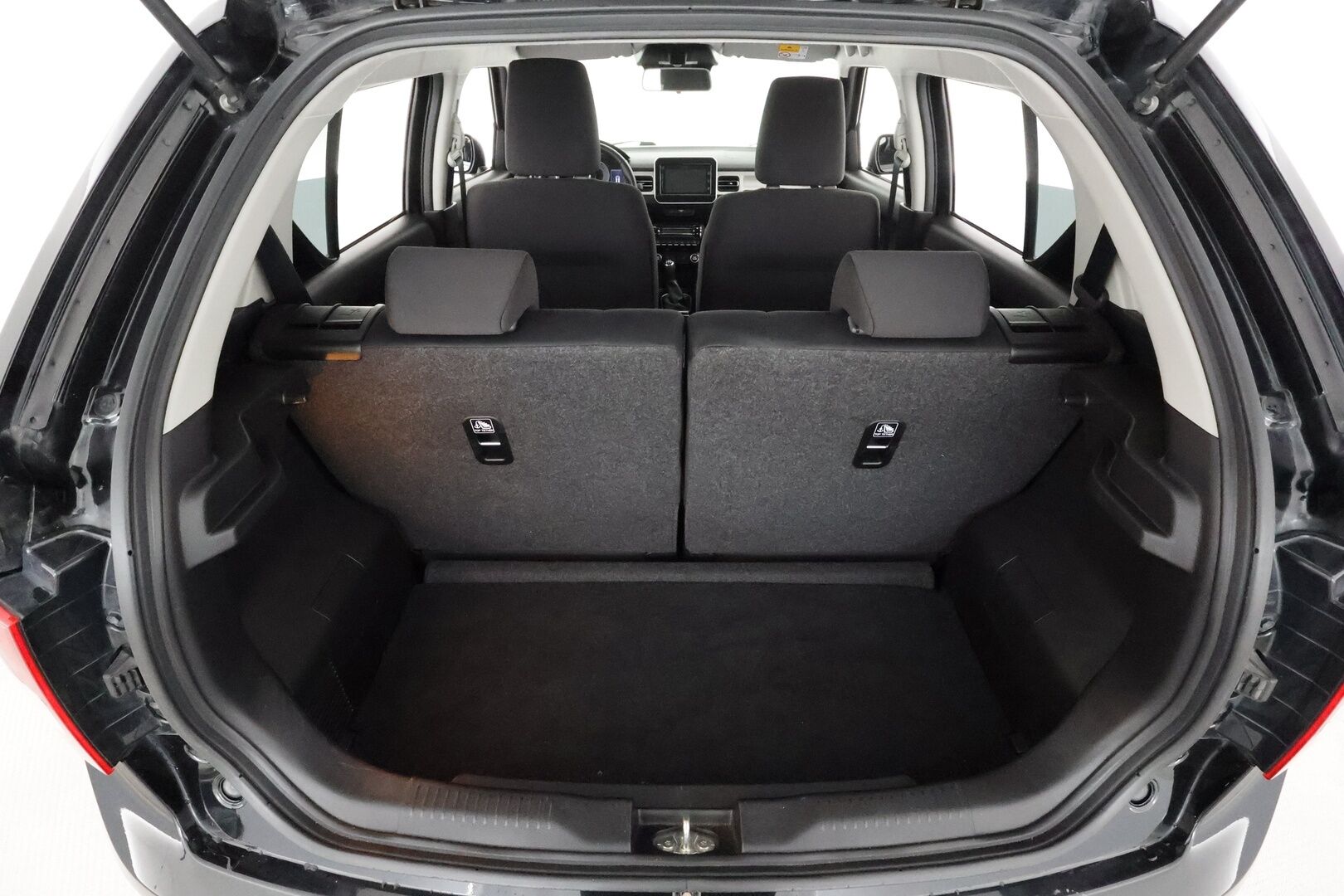 Suzuki Ignis 2021 1,2 DUALJET 4WD GLX 5MT HYBRID * Suomi-auto / Vakkari / P.kamera / LED / Navi / Lohkolämmitin * - Kahdet renkaat aluvanteilla / Merkkihuollettu