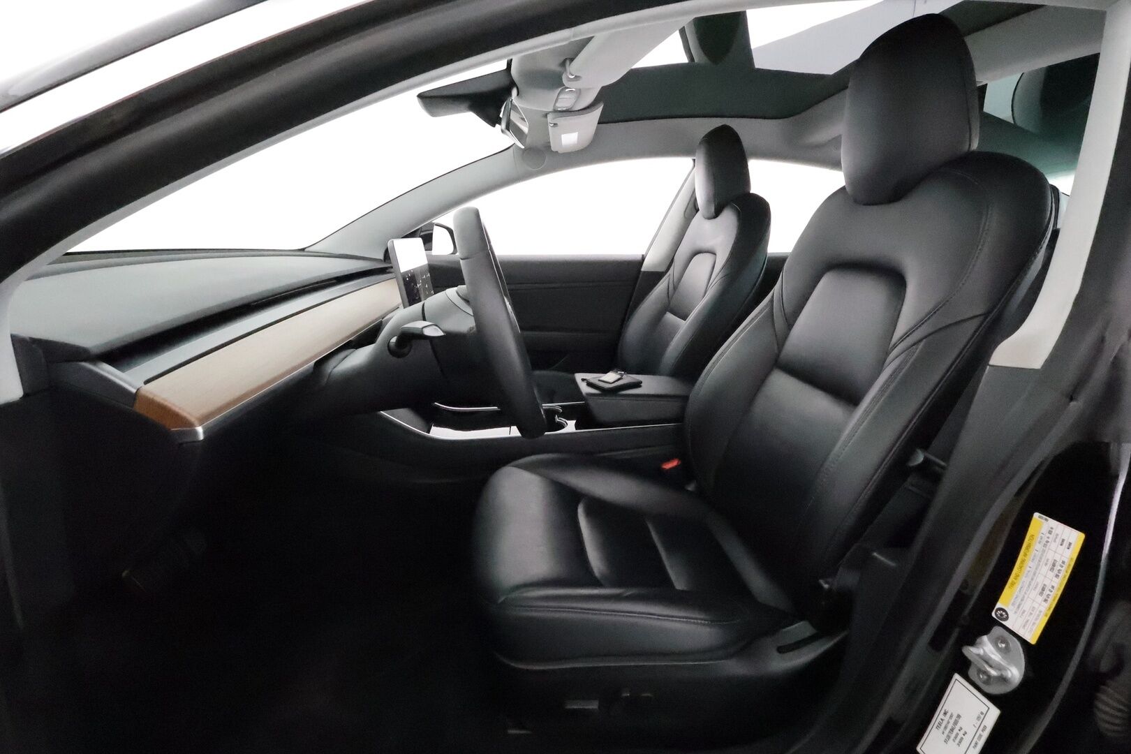 Tesla Model 3 2020 Long Range Dual Motor AWD *Adapt.vakkari / Lasikatto / Premium Audio / Autopilot / Nahkasisusta / P.kamera* - Juuri katsastettu! / Kahdet renkaat aluvanteilla