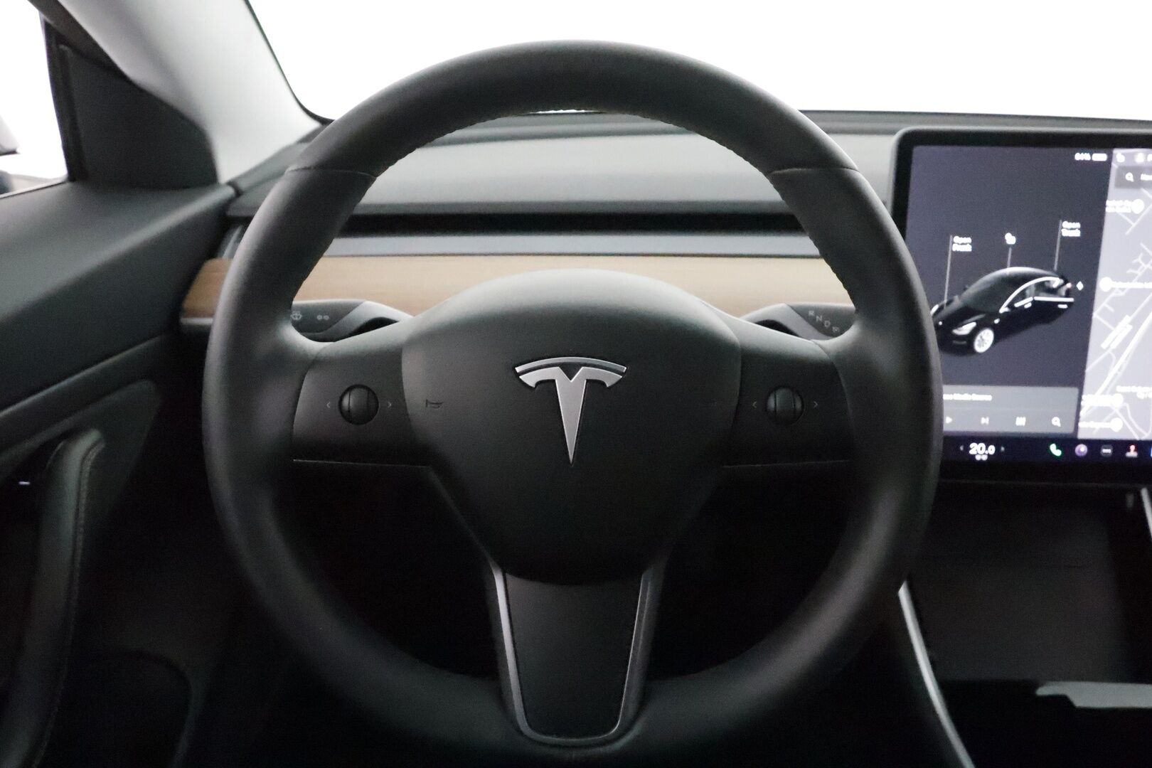 Tesla Model 3 2020 Long Range Dual Motor AWD *Adapt.vakkari / Lasikatto / Premium Audio / Autopilot / Nahkasisusta / P.kamera* - Juuri katsastettu! / Kahdet renkaat aluvanteilla